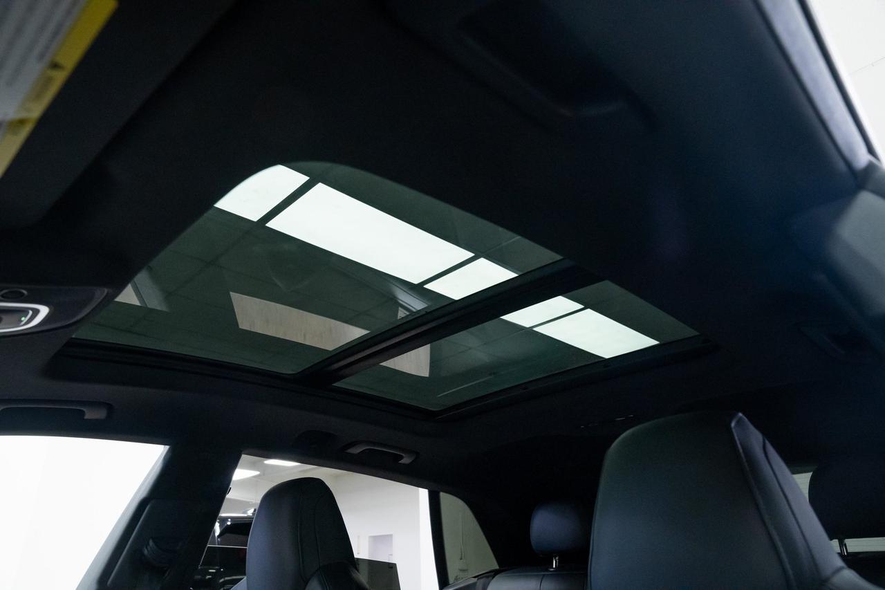 2023 Audi RS Q8 4.0T 1 Owner Carbon Optic Package Black Optic Package Portland OR