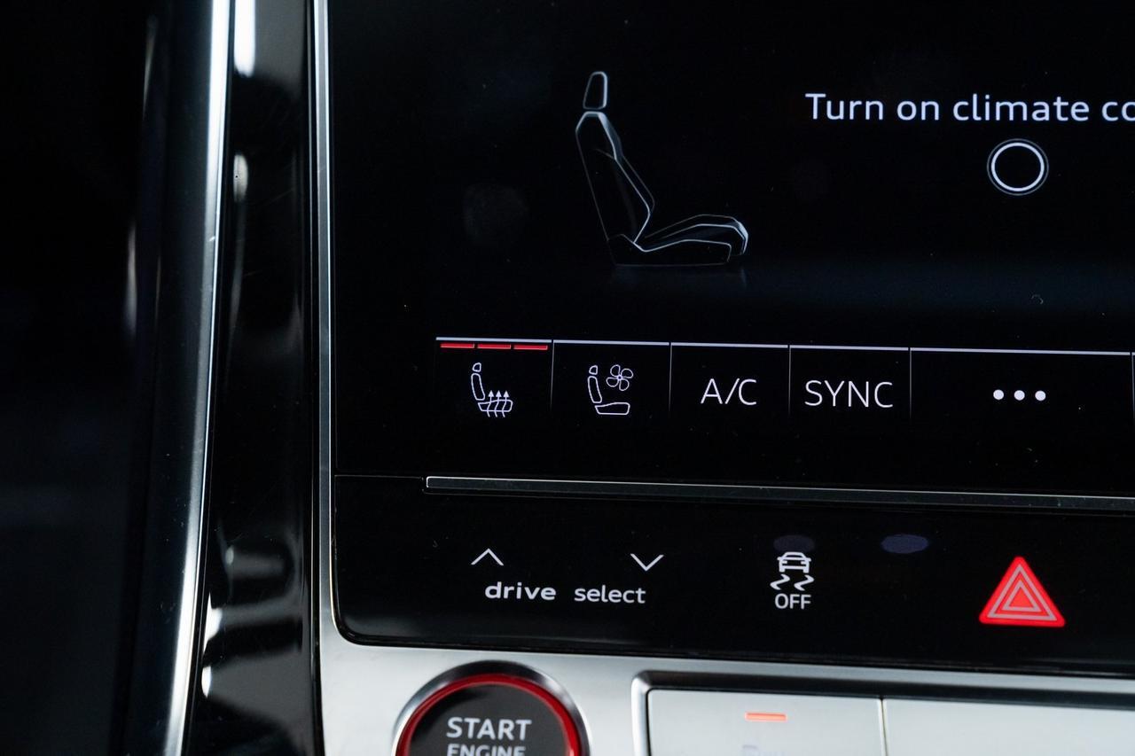 2023 Audi RS Q8 4.0T 1 Owner Carbon Optic Package Black Optic Package Portland OR