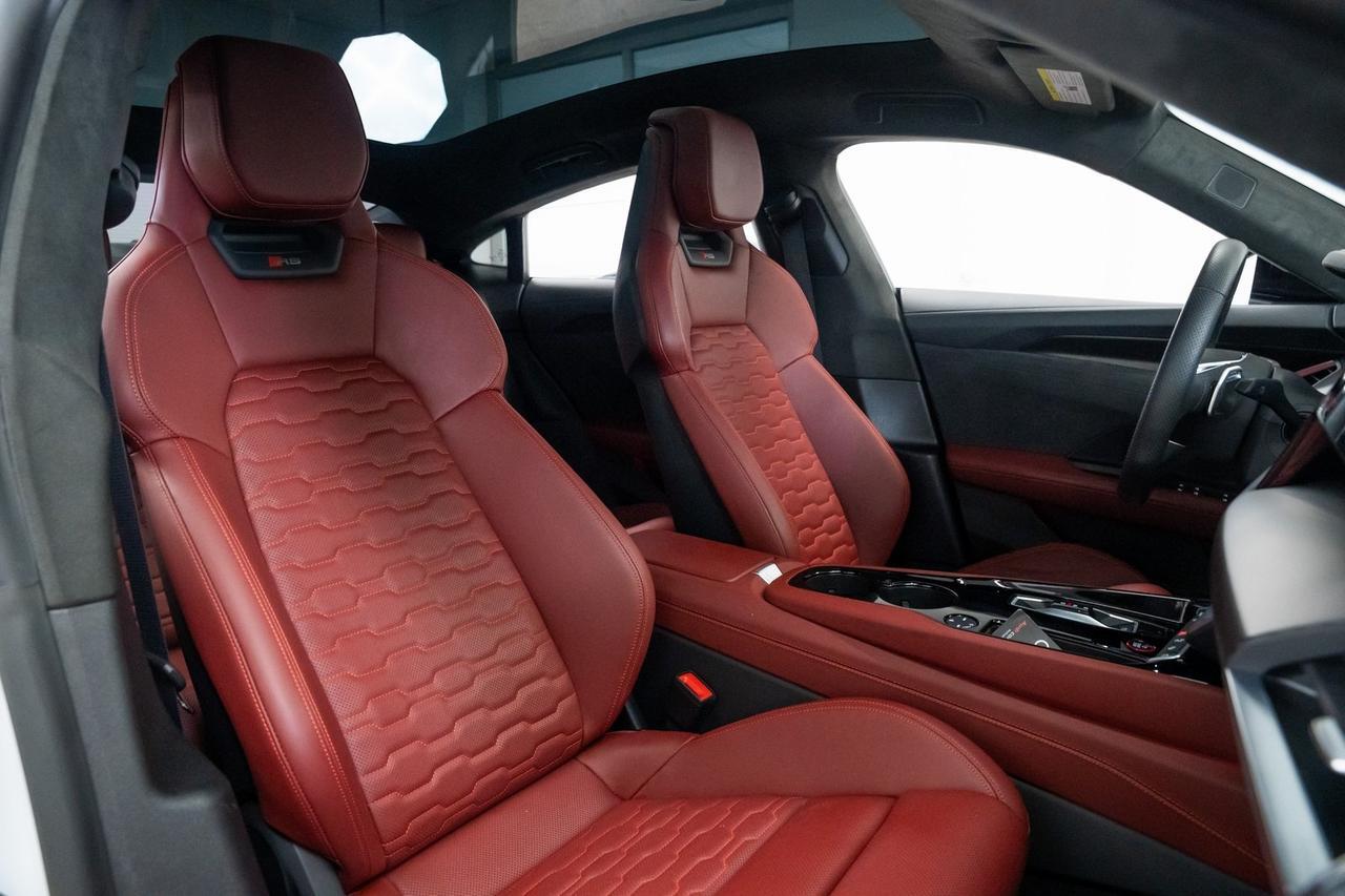 2023 Audi RS e-tron GT - One Owner Vented Seats Carbon Performance Package Portland OR