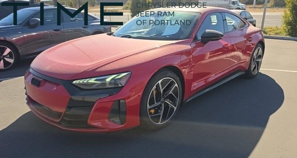 2023 Audi RS e-tron GT Base
