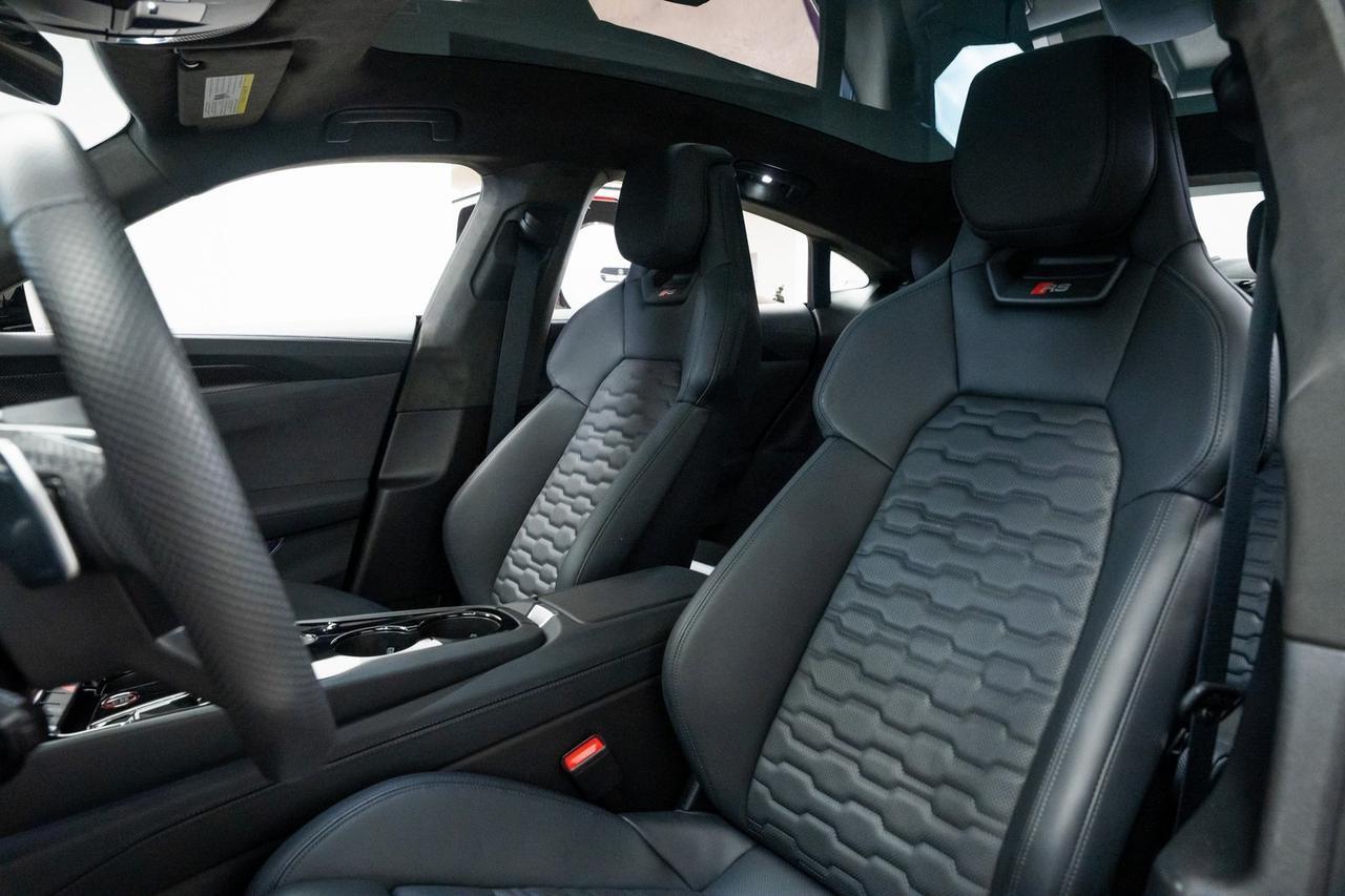 2023 Audi RS e-tron GT Base Vented Seats Carbon Performance Package Portland OR