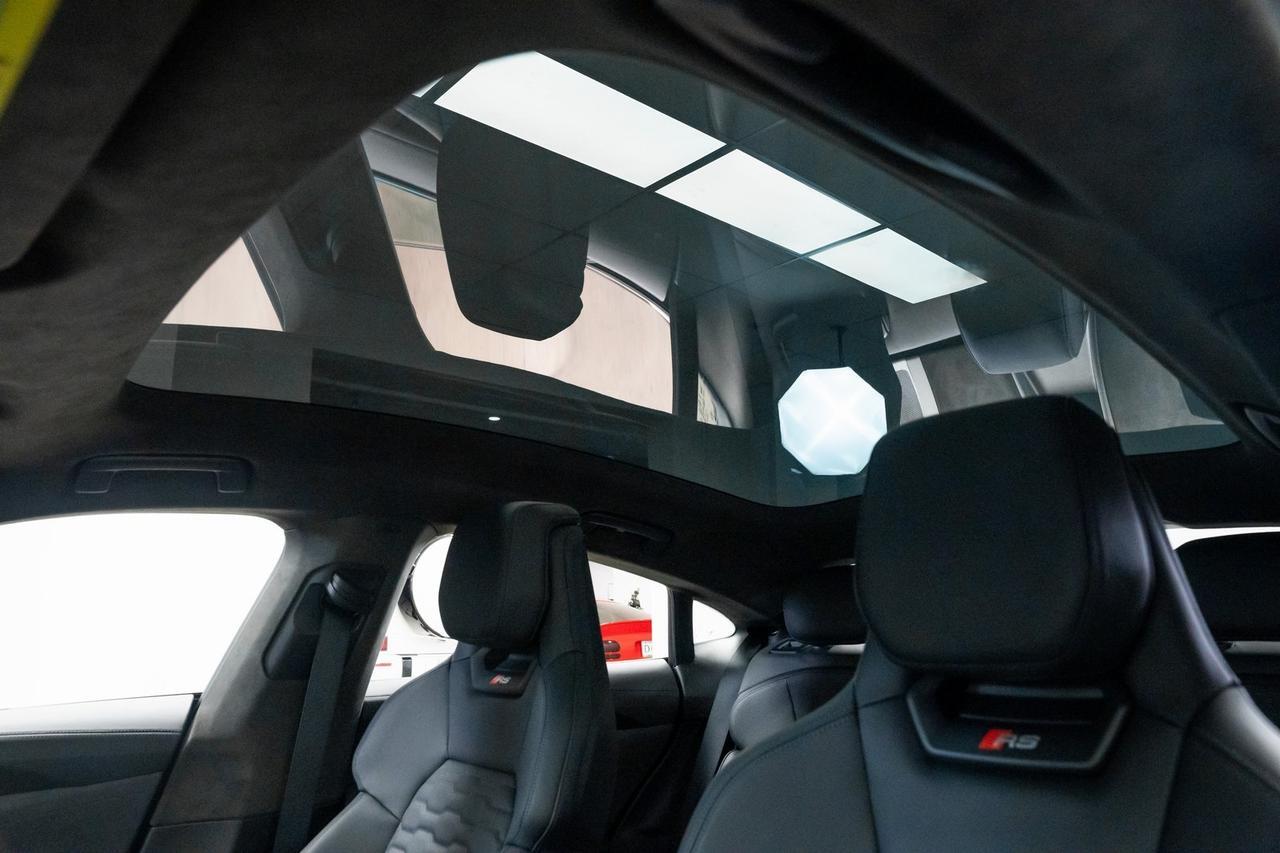 2023 Audi RS e-tron GT Base Vented Seats Carbon Performance Package Portland OR