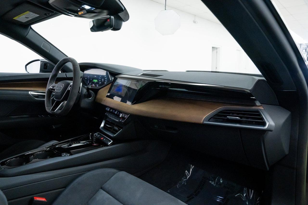 2023 Audi e-tron GT Premium Plus 1 Owner Bang &amp; Olufsen Sound Nappa Leather Portland OR