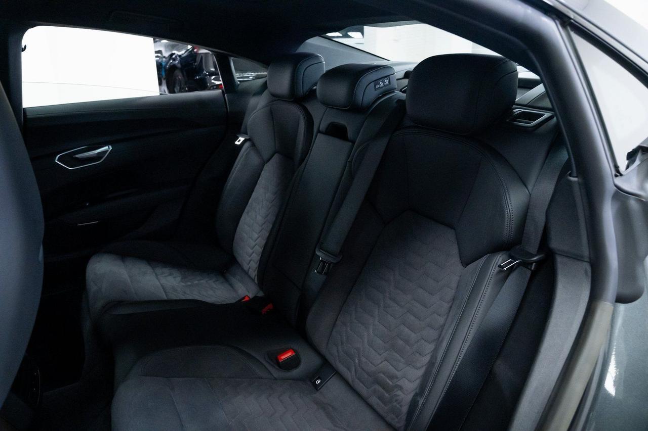 2023 Audi e-tron GT Premium Plus 1 Owner Bang &amp; Olufsen Sound Nappa Leather Portland OR