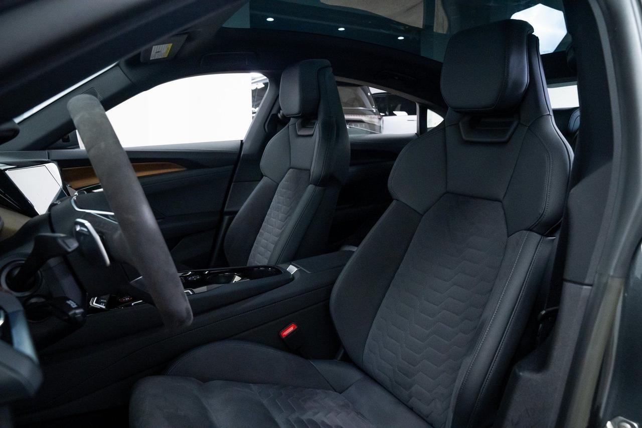 2023 Audi e-tron GT Premium Plus 1 Owner Bang &amp; Olufsen Sound Nappa Leather Portland OR