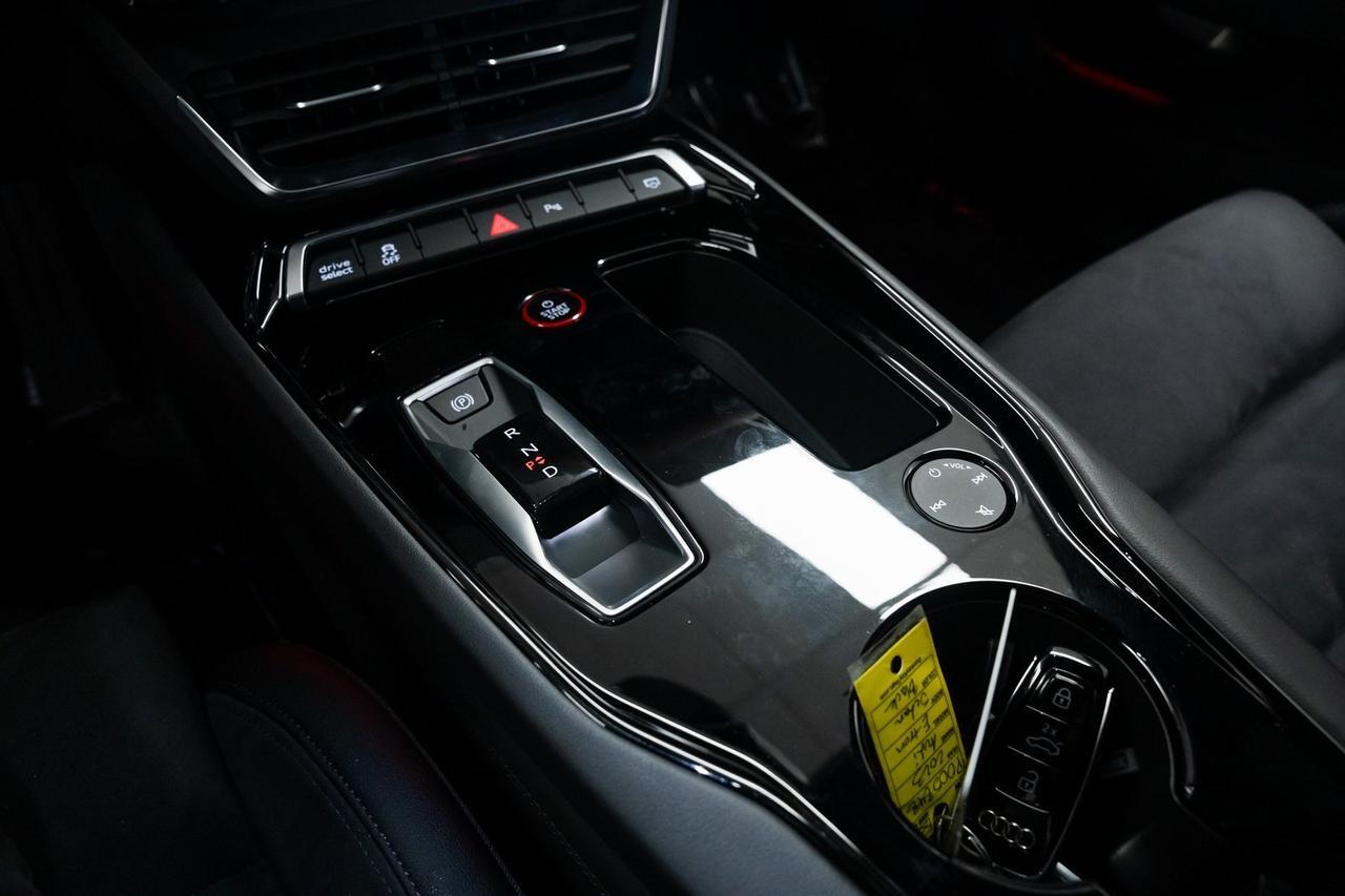 2023 Audi e-tron GT Premium Plus 1 Owner Heated Seats Executive Package Portland OR