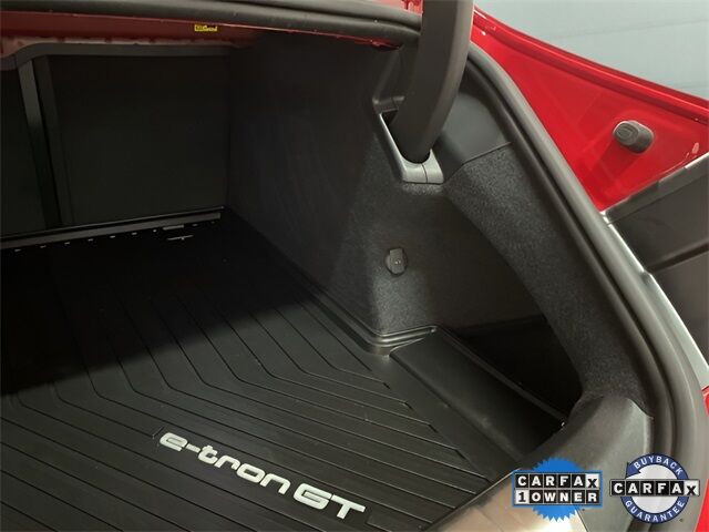 2023 Audi e-tron GT Premium Plus photo 9