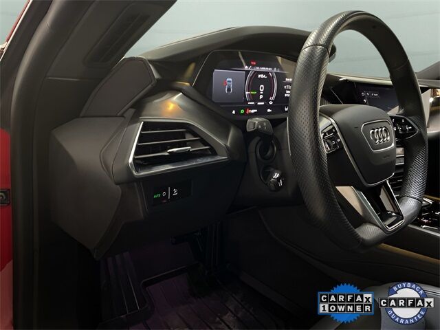 2023 Audi e-tron GT Premium Plus photo 18