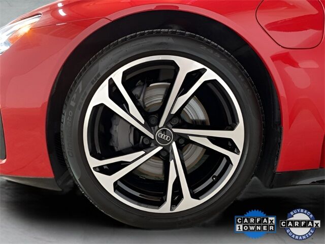 2023 Audi e-tron GT Premium Plus photo 30