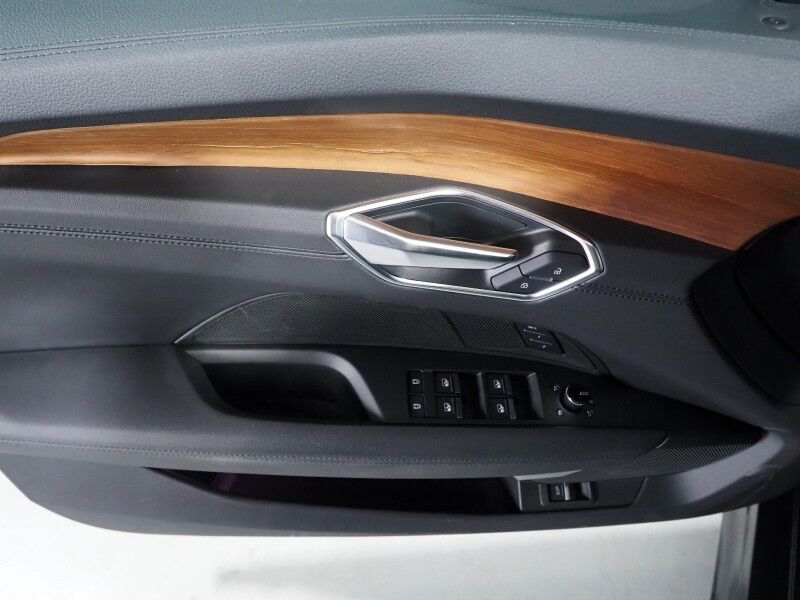 2023 Audi e-tron GT Premium Plus Quattro *EXECUTIVE PKG, NAVIGATION, VIRTUAL COCKPIT, ADAPTIVE CRUISE, SAFETY ALERTS, BACKUP-CAMERA, PANORAMA GLASS ROOF, HEATED SEATS, BANG & OLUFSEN, WIRELESS CHARGING, ANDROID & APPLE Round Rock TX