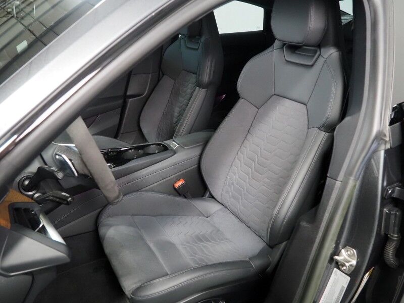 2023 Audi e-tron GT Premium Plus Quattro *EXECUTIVE PKG, NAVIGATION, VIRTUAL COCKPIT, ADAPTIVE CRUISE, SAFETY ALERTS, BACKUP-CAMERA, PANORAMA GLASS ROOF, HEATED SEATS, BANG & OLUFSEN, WIRELESS CHARGING, ANDROID & APPLE Round Rock TX