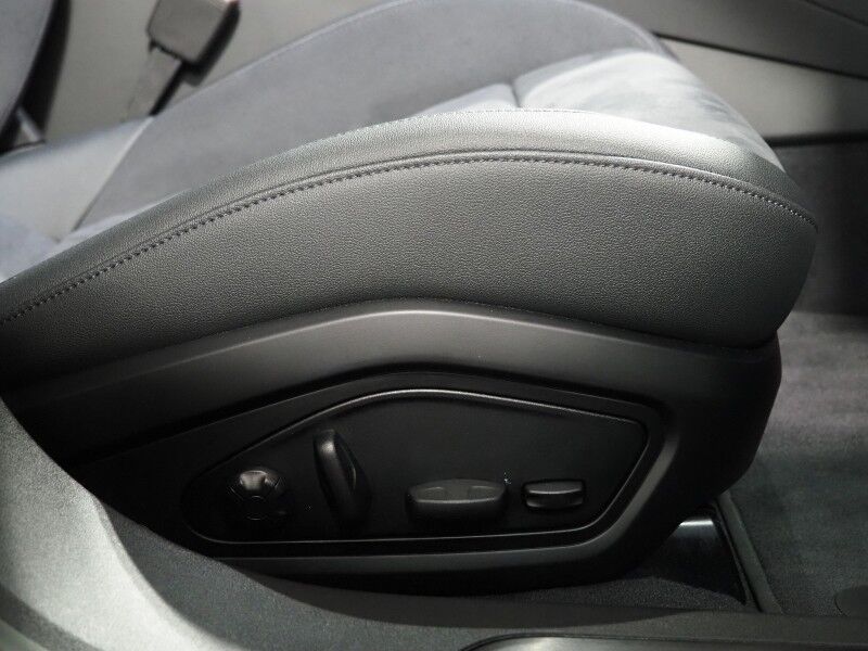 2023 Audi e-tron GT Premium Plus Quattro *EXECUTIVE PKG, NAVIGATION, VIRTUAL COCKPIT, ADAPTIVE CRUISE, SAFETY ALERTS, BACKUP-CAMERA, PANORAMA GLASS ROOF, HEATED SEATS, BANG & OLUFSEN, WIRELESS CHARGING, ANDROID & APPLE Round Rock TX