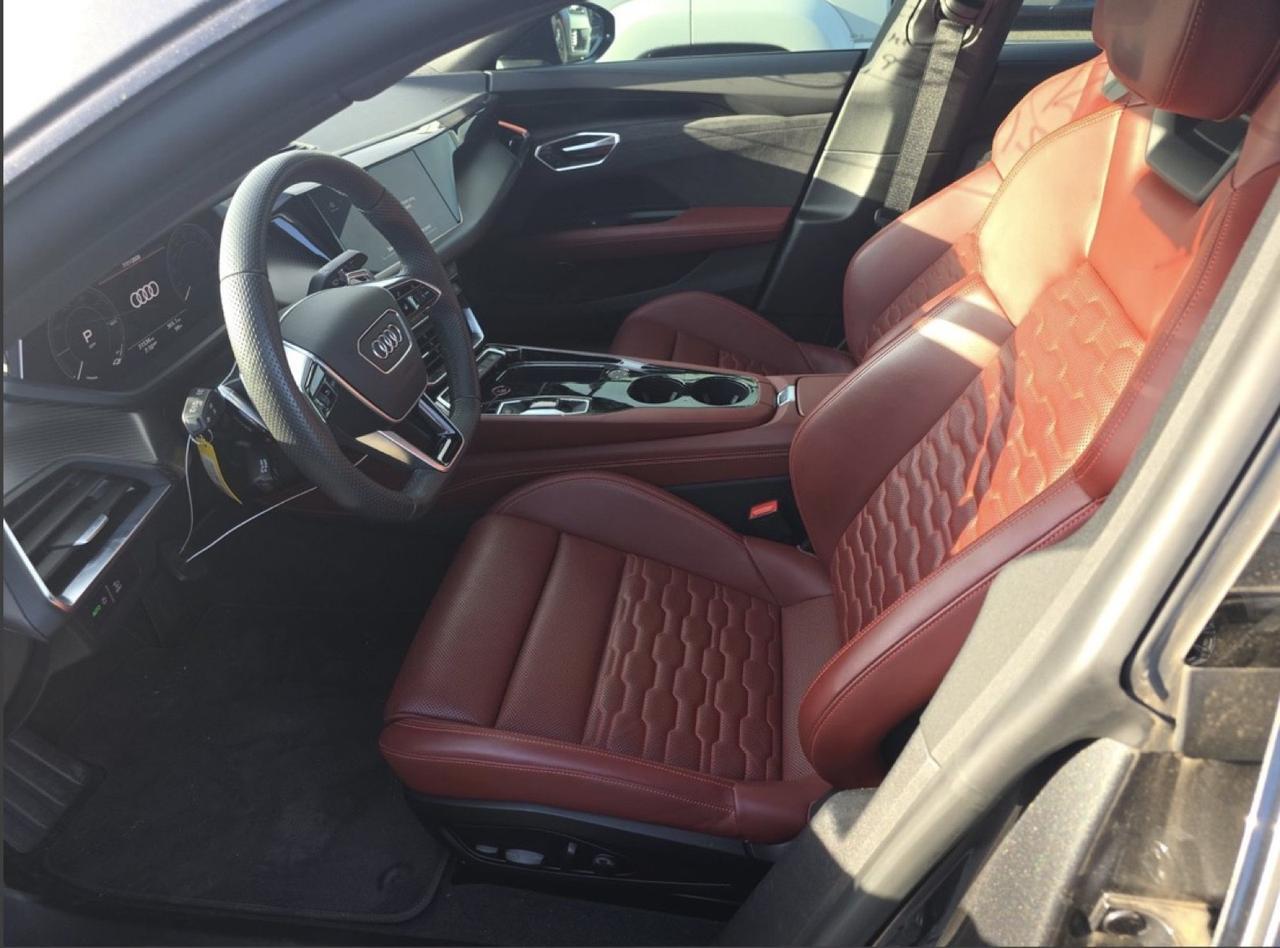 2023 Audi e-tron GT Premium Plus