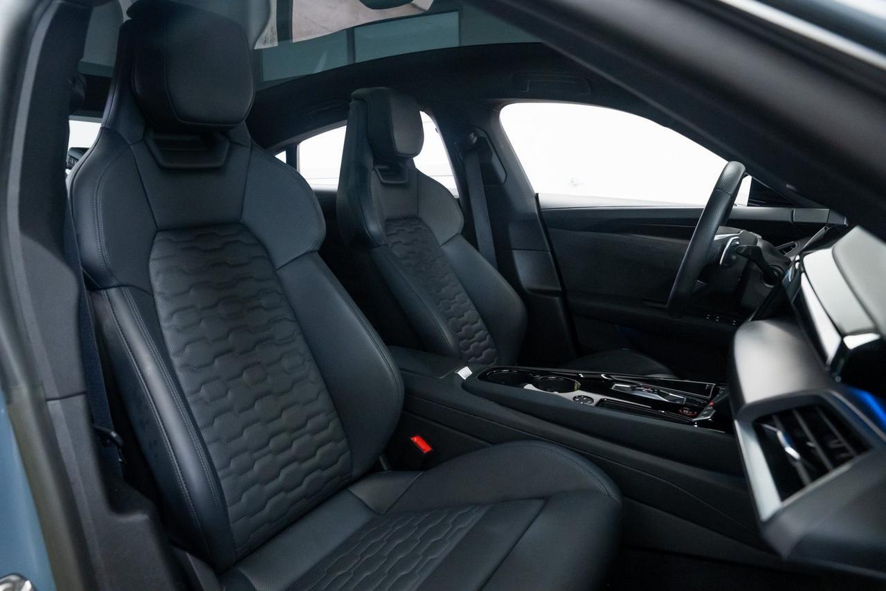 2023 Audi e-tron GT Prestige 1 Owner Vented Seats Executive Package Portland OR