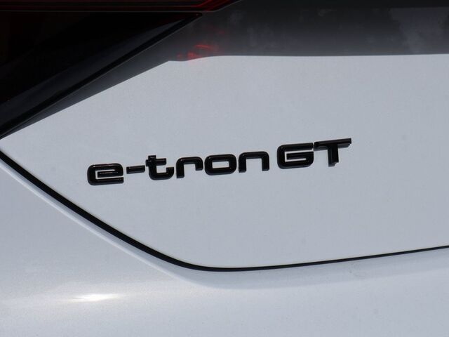 2023 Audi e-tron GT Prestige Oshkosh WI 2023 Audi e-tron GT Prestige Oshkosh WI