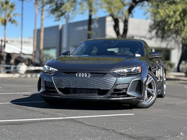 2023 Audi e-tron GT quattro Premium Plus