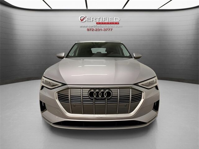 2023 Audi e-tron Premium Plus
