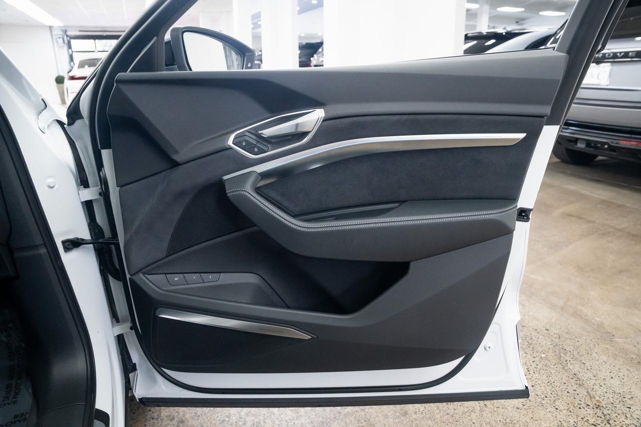 2023 Audi e-tron S Premium Plus 1 Owner Vented Seats Portland OR