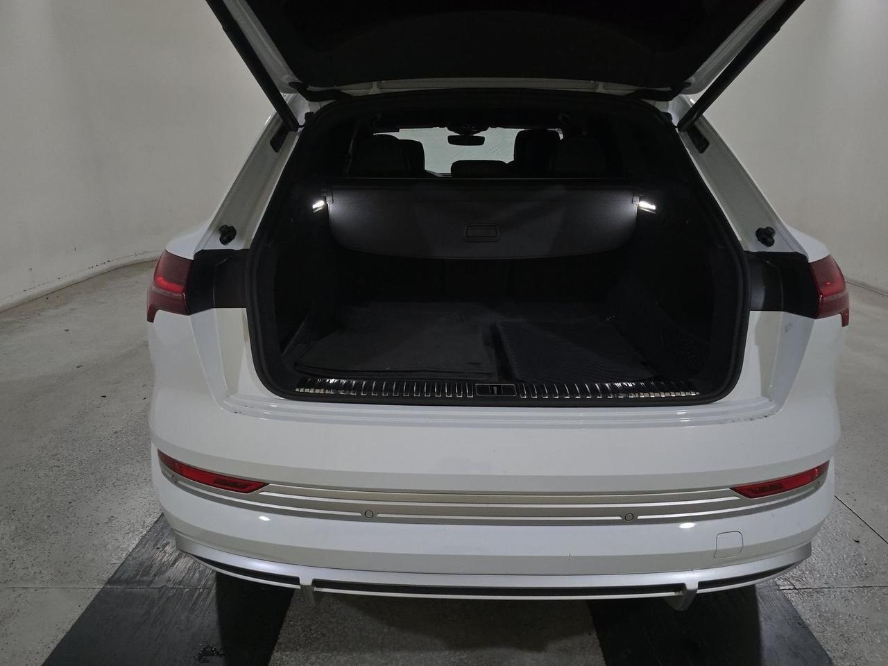 2023 Audi e-tron S Premium Plus quattro Ventilated Massage Seats Adaptive Cruise Portland OR