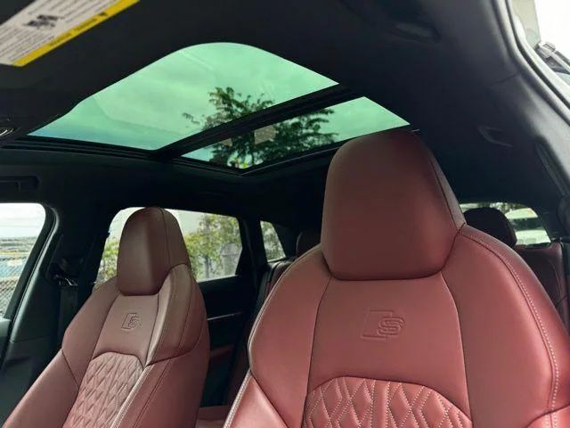 2023 Audi e-tron S Prestige Orange MA