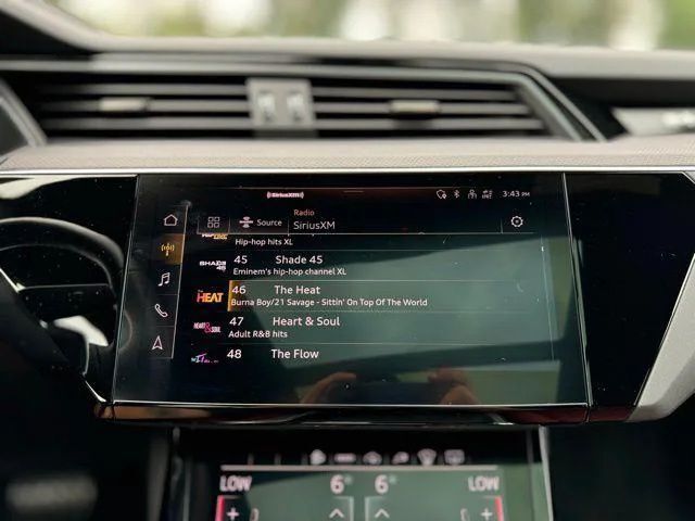 2023 Audi e-tron S Prestige Orange MA