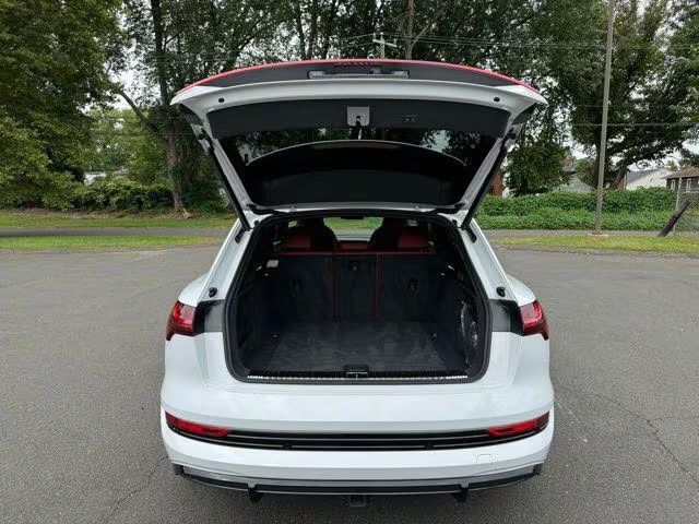 2023 Audi e-tron S Prestige Orange MA