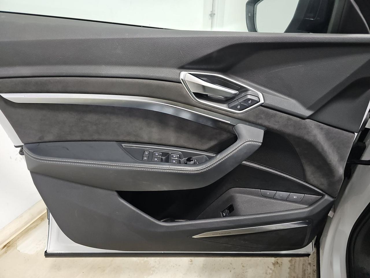 2023 Audi e-tron S Sportback Prestige quattro Ventilated Massage Seats Head-Up Display Portland OR