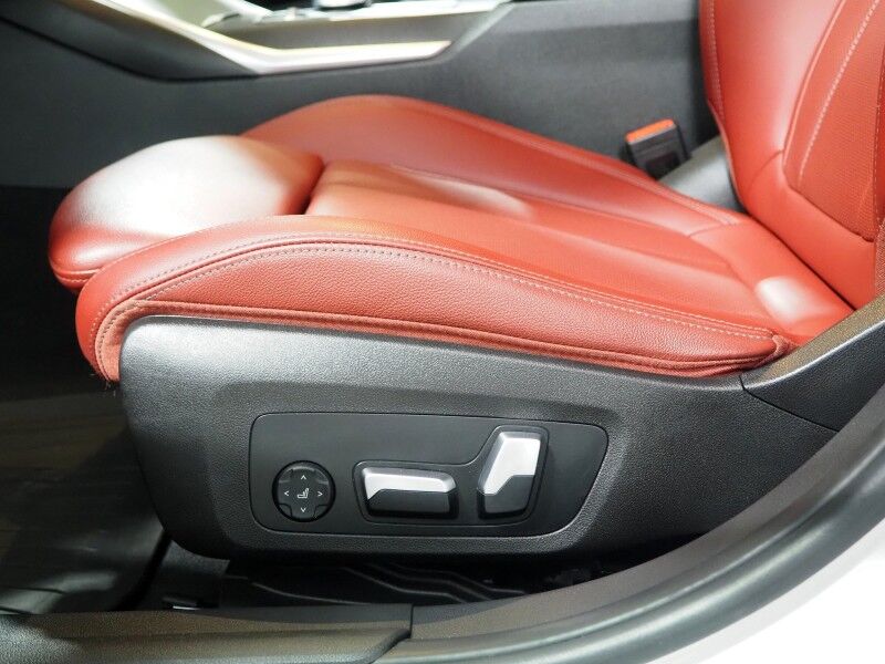 2023 BMW 3 Series 330e Plug-In Hybrid *NAVIGATION, CURVED DISPLAY, SAFETY ALERTS, BACKUP-CAMERA, COLOR TOUCHSCREEN, MOONROOF, COMFORT ACCESS, 19 INCH ALLOYS, ANDROID & APPLE Round Rock TX