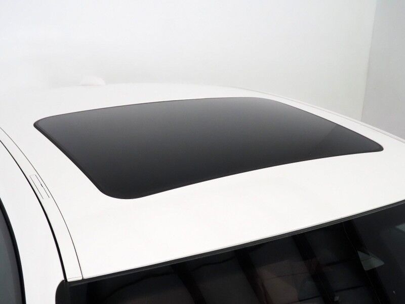 2023 BMW 3 Series 330e Plug-In Hybrid *NAVIGATION, CURVED DISPLAY, SAFETY ALERTS, BACKUP-CAMERA, COLOR TOUCHSCREEN, MOONROOF, COMFORT ACCESS, 19 INCH ALLOYS, ANDROID & APPLE Round Rock TX