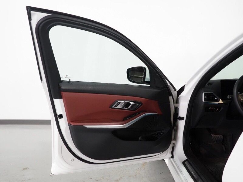 2023 BMW 3 Series 330e Plug-In Hybrid *NAVIGATION, CURVED DISPLAY, SAFETY ALERTS, BACKUP-CAMERA, COLOR TOUCHSCREEN, MOONROOF, COMFORT ACCESS, 19 INCH ALLOYS, ANDROID & APPLE Round Rock TX