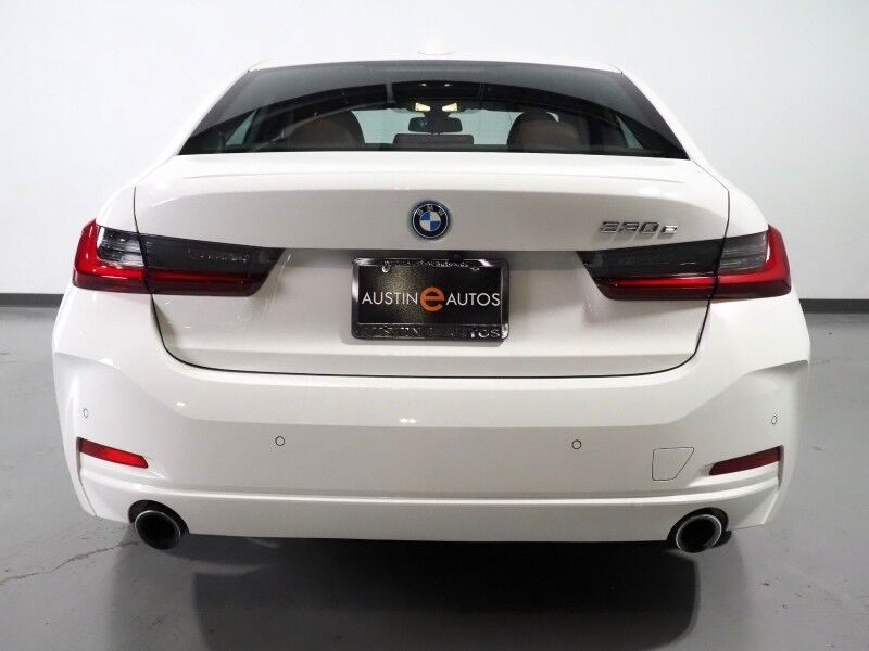 2023 BMW 3 Series 330e Plug-In Hybrid *NAVIGATION, CURVED DISPLAY, SAFETY ALERTS, BACKUP-CAMERA, COLOR TOUCHSCREEN, MOONROOF, COMFORT ACCESS, 19 INCH ALLOYS, ANDROID & APPLE Round Rock TX