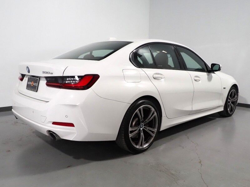 2023 BMW 3 Series 330e Plug-In Hybrid *NAVIGATION, CURVED DISPLAY, SAFETY ALERTS, BACKUP-CAMERA, COLOR TOUCHSCREEN, MOONROOF, COMFORT ACCESS, 19 INCH ALLOYS, ANDROID & APPLE Round Rock TX