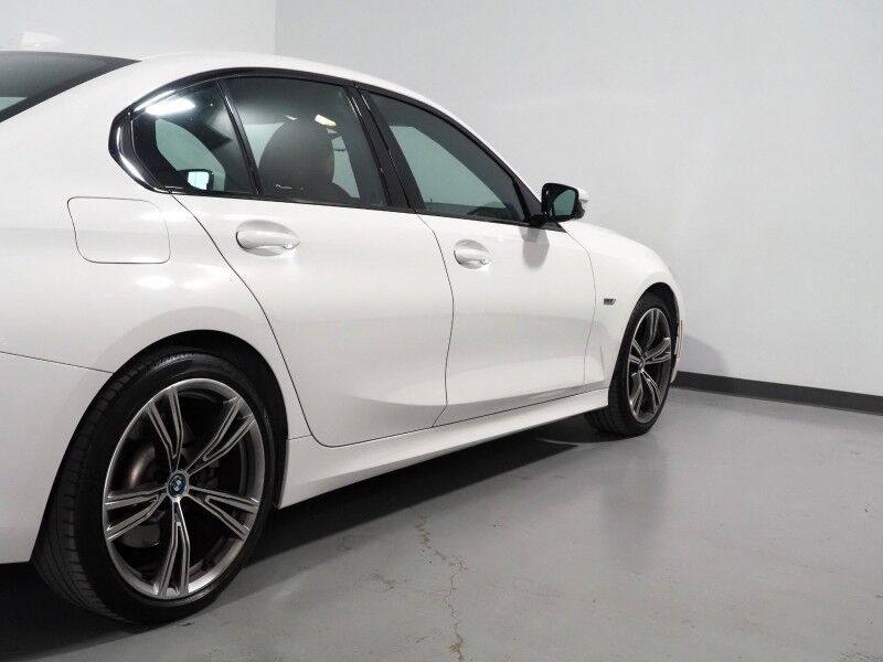 2023 BMW 3 Series 330e Plug-In Hybrid *NAVIGATION, CURVED DISPLAY, SAFETY ALERTS, BACKUP-CAMERA, COLOR TOUCHSCREEN, MOONROOF, COMFORT ACCESS, 19 INCH ALLOYS, ANDROID & APPLE Round Rock TX