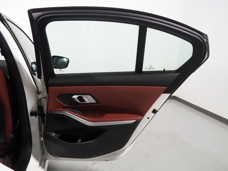 2023 BMW 3 Series 330e Plug-In Hybrid *NAVIGATION, CURVED DISPLAY, SAFETY ALERTS, BACKUP-CAMERA, COLOR TOUCHSCREEN, MOONROOF, COMFORT ACCESS, 19 INCH ALLOYS, ANDROID & APPLE Round Rock TX