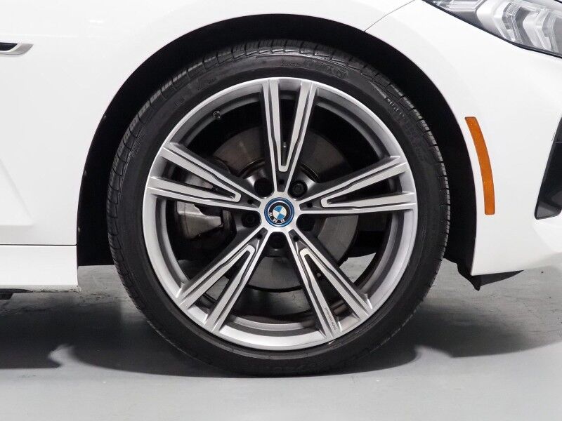 2023 BMW 3 Series 330e Plug-In Hybrid *NAVIGATION, CURVED DISPLAY, SAFETY ALERTS, BACKUP-CAMERA, COLOR TOUCHSCREEN, MOONROOF, COMFORT ACCESS, 19 INCH ALLOYS, ANDROID & APPLE Round Rock TX