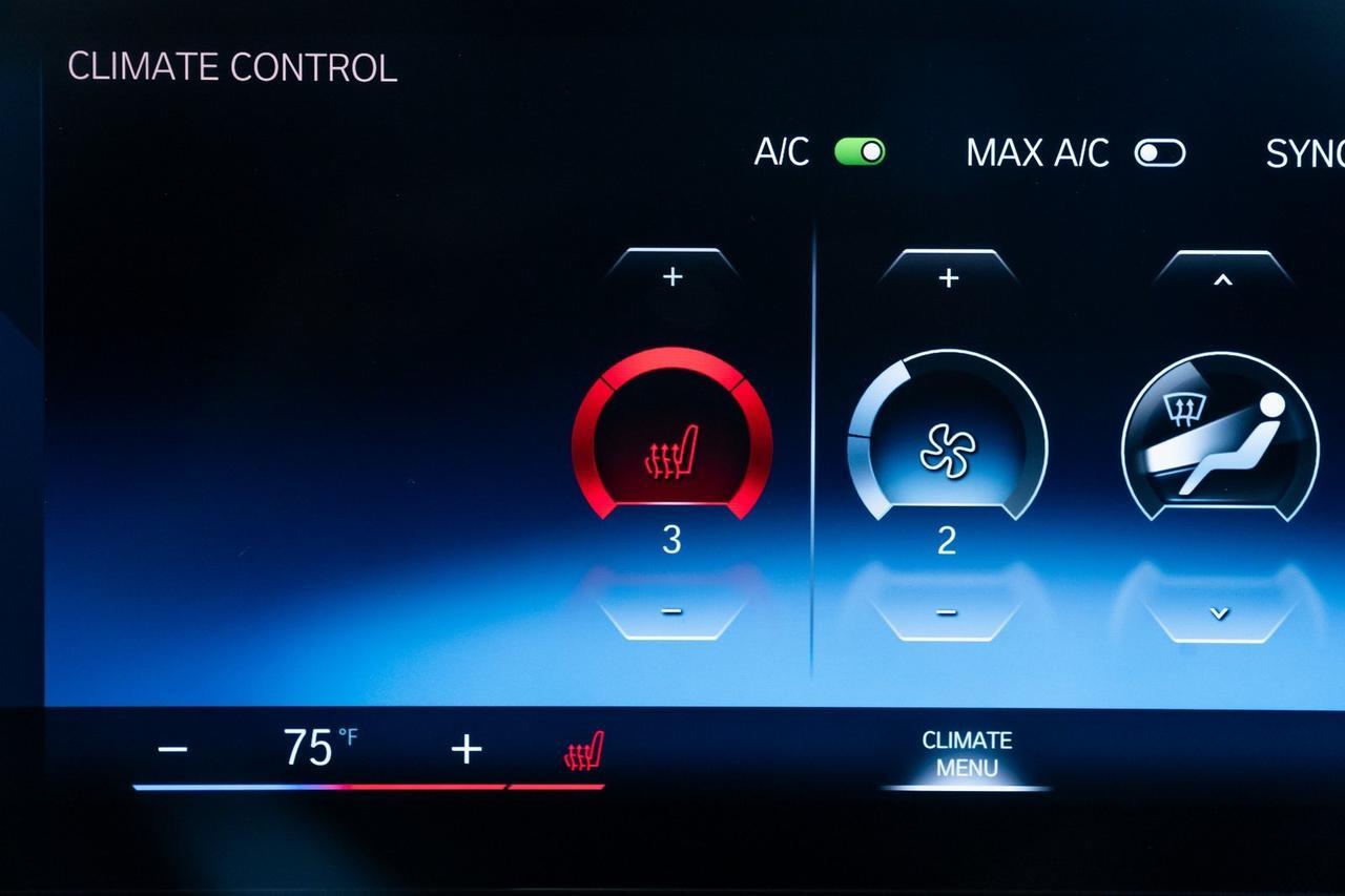 2023 BMW 3 Series 330e xDrive Heated Seats Harman/ Kardon Audio Panoramic Moonro Portland OR