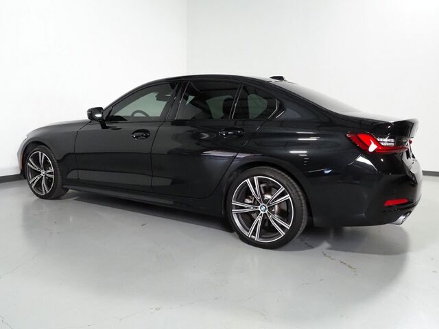 2023 BMW 3 Series 330i Sedan *HEADS-UP DISPLAY, NAVIGATION, CURVED DISPLAY, SAFETY ALERTS, BACKUP-CAMERA, MOONROOF, HEATED SEATS/STEERING, REMOTE START, COMFORT ACCESS, 19 INCH WHEELS, ANDROID & APPLE Round Rock TX