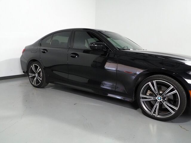 2023 BMW 3 Series 330i Sedan *HEADS-UP DISPLAY, NAVIGATION, CURVED DISPLAY, SAFETY ALERTS, BACKUP-CAMERA, MOONROOF, HEATED SEATS/STEERING, REMOTE START, COMFORT ACCESS, 19 INCH WHEELS, ANDROID & APPLE Round Rock TX