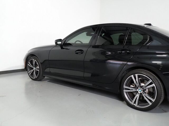 2023 BMW 3 Series 330i Sedan *HEADS-UP DISPLAY, NAVIGATION, CURVED DISPLAY, SAFETY ALERTS, BACKUP-CAMERA, MOONROOF, HEATED SEATS/STEERING, REMOTE START, COMFORT ACCESS, 19 INCH WHEELS, ANDROID & APPLE Round Rock TX