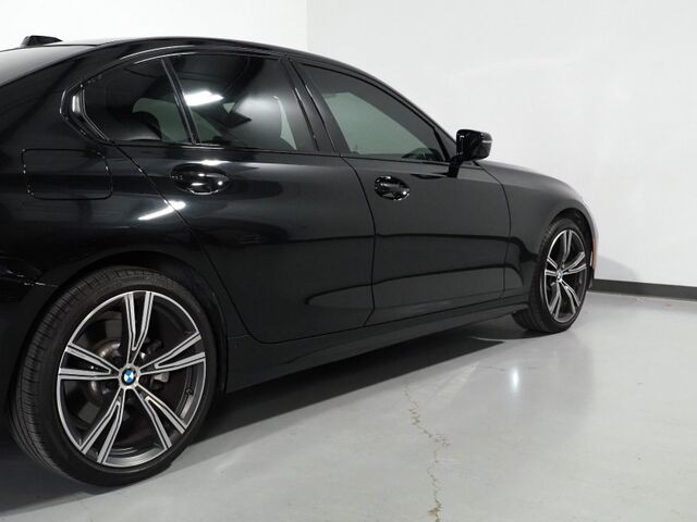 2023 BMW 3 Series 330i Sedan *HEADS-UP DISPLAY, NAVIGATION, CURVED DISPLAY, SAFETY ALERTS, BACKUP-CAMERA, MOONROOF, HEATED SEATS/STEERING, REMOTE START, COMFORT ACCESS, 19 INCH WHEELS, ANDROID & APPLE Round Rock TX