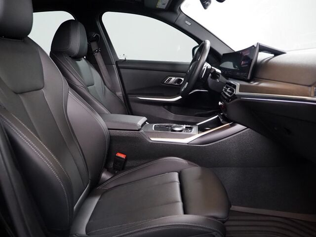 2023 BMW 3 Series 330i Sedan *HEADS-UP DISPLAY, NAVIGATION, CURVED DISPLAY, SAFETY ALERTS, BACKUP-CAMERA, MOONROOF, HEATED SEATS/STEERING, REMOTE START, COMFORT ACCESS, 19 INCH WHEELS, ANDROID & APPLE Round Rock TX