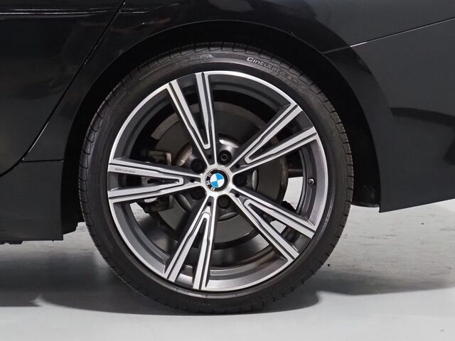 2023 BMW 3 Series 330i Sedan *HEADS-UP DISPLAY, NAVIGATION, CURVED DISPLAY, SAFETY ALERTS, BACKUP-CAMERA, MOONROOF, HEATED SEATS/STEERING, REMOTE START, COMFORT ACCESS, 19 INCH WHEELS, ANDROID & APPLE Round Rock TX