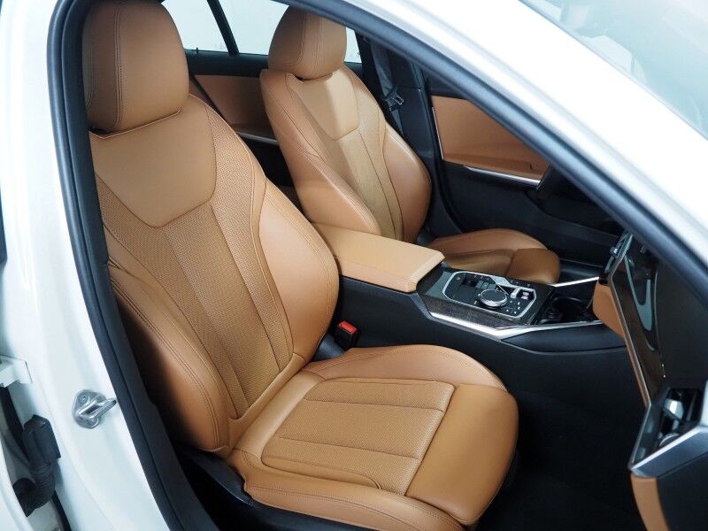 2023 BMW 3 Series 330i Sedan *M SPORT PKG, HEADS-UP DISPLAY, NAVIGATION, CURVED DISPLAY, SAFETY ALERTS, BACKUP-CAMERA, MOONROOF, HEATED SEATS/STEERING, 19 INCH WHEELS, WIRELESS CHARGING, ANDROID & APPLE