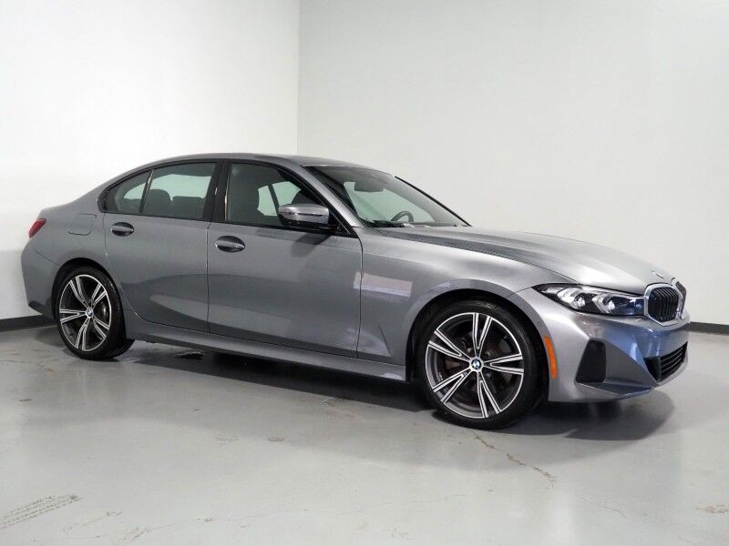 2023 BMW 3 Series 330i Sedan *NAVIGATION, CURVED DISPLAY, SAFETY ALERTS, 360 VIEW CAMERAS, COLOR TOUCHSCREEN, MOONROOF, HEATED SEATS/STEERING, COMFORT ACCESS, REMOTE START, 19 INCH WHEELS, WIRELESS CHARGING, ANDROID & APPLE