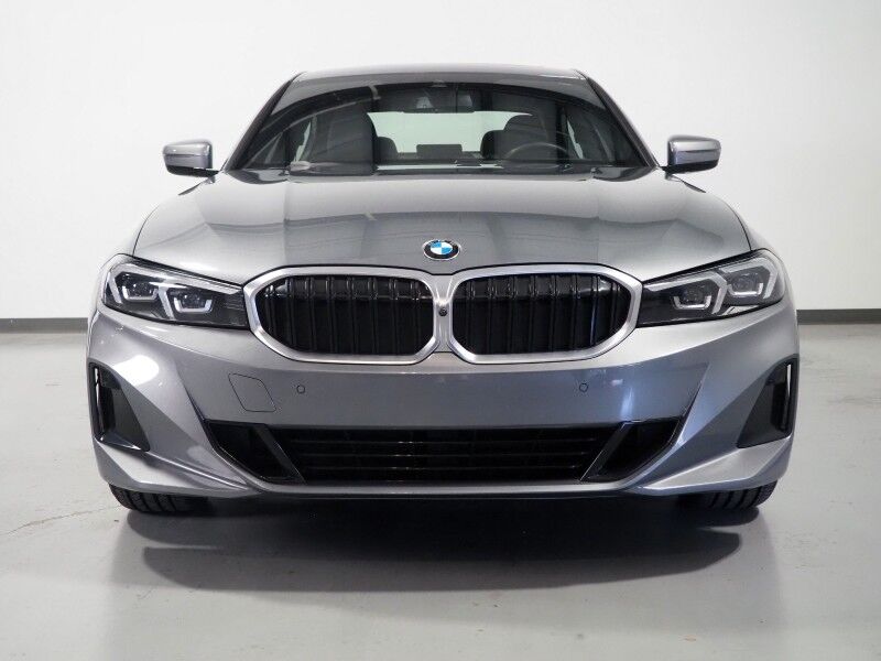 2023 BMW 3 Series 330i Sedan *NAVIGATION, CURVED DISPLAY, SAFETY ALERTS, 360 VIEW CAMERAS, COLOR TOUCHSCREEN, MOONROOF, HEATED SEATS/STEERING, COMFORT ACCESS, REMOTE START, 19 INCH WHEELS, WIRELESS CHARGING, ANDROID & APPLE Round Rock TX