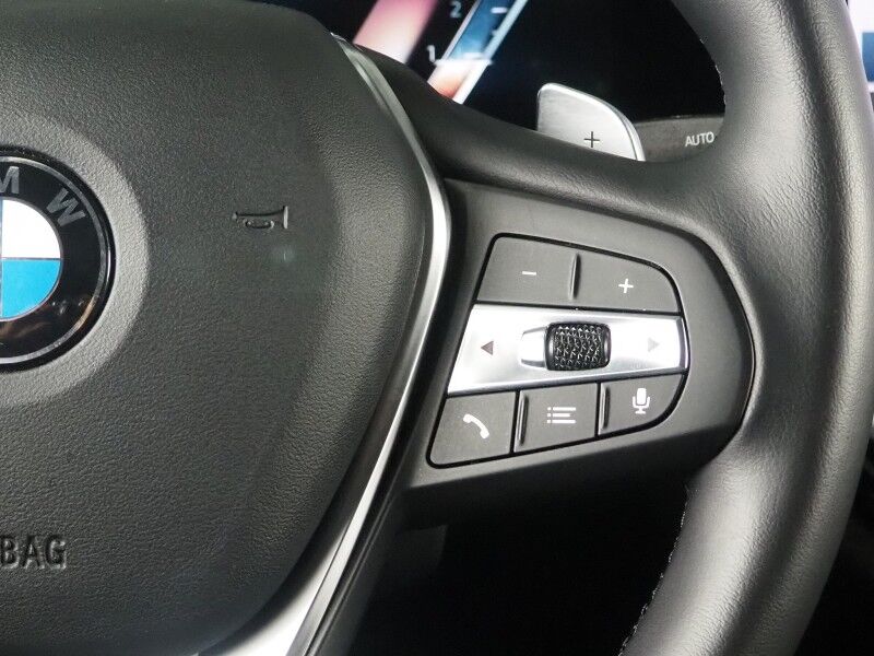 2023 BMW 3 Series 330i Sedan *NAVIGATION, CURVED DISPLAY, SAFETY ALERTS, BACKUP-CAMERA, COLOR TOUCHSCREEN, MOONROOF, HEATED SEATS, COMFORT ACCESS, 19 INCH WHEELS, ANDROID & APPLE Round Rock TX