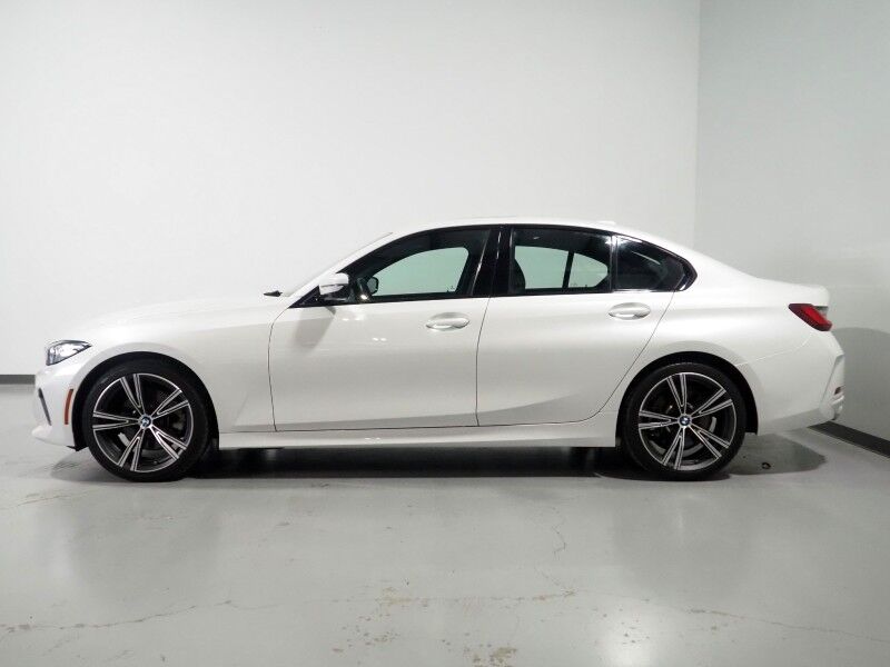 2023 BMW 3 Series 330i Sedan *NAVIGATION, CURVED DISPLAY, SAFETY ALERTS, BACKUP-CAMERA, COLOR TOUCHSCREEN, MOONROOF, HEATED SEATS, COMFORT ACCESS, 19 INCH WHEELS, ANDROID & APPLE Round Rock TX