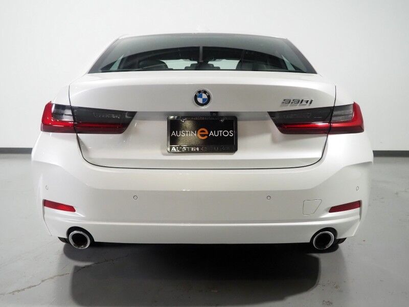 2023 BMW 3 Series 330i Sedan *NAVIGATION, CURVED DISPLAY, SAFETY ALERTS, BACKUP-CAMERA, COLOR TOUCHSCREEN, MOONROOF, HEATED SEATS, COMFORT ACCESS, 19 INCH WHEELS, ANDROID & APPLE Round Rock TX