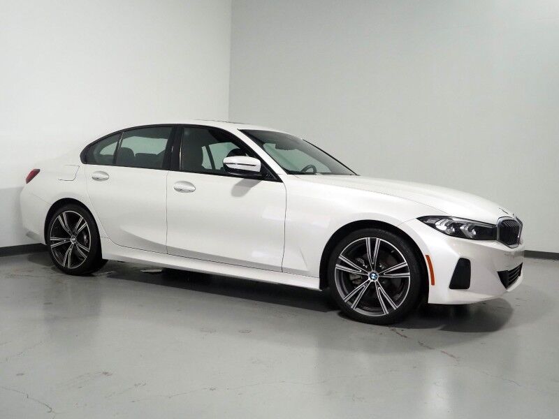 2023 BMW 3 Series 330i Sedan *NAVIGATION, CURVED DISPLAY, SAFETY ALERTS, BACKUP-CAMERA, COLOR TOUCHSCREEN, MOONROOF, HEATED SEATS, COMFORT ACCESS, 19 INCH WHEELS, ANDROID & APPLE
