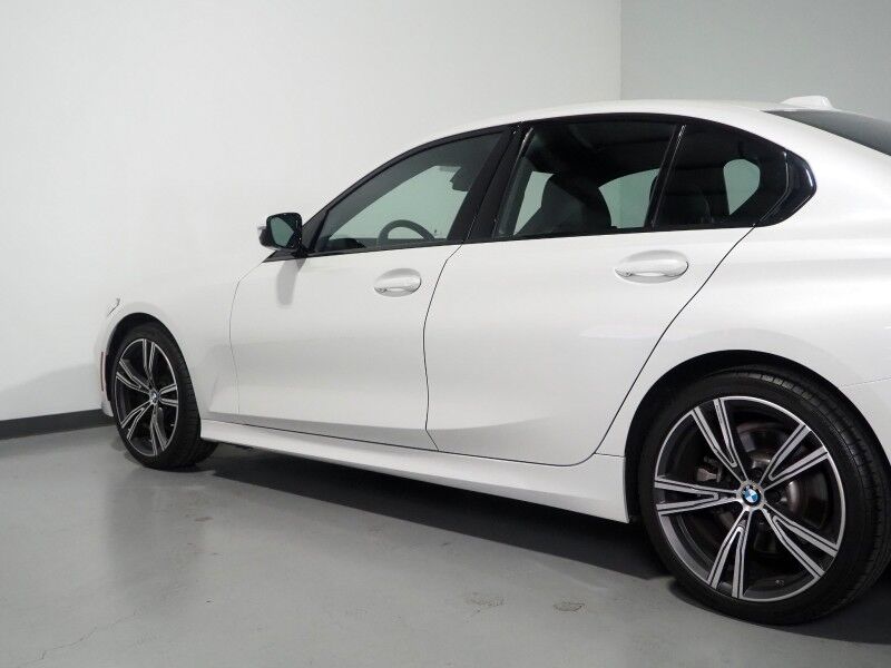 2023 BMW 3 Series 330i Sedan *NAVIGATION, CURVED DISPLAY, SAFETY ALERTS, BACKUP-CAMERA, COLOR TOUCHSCREEN, MOONROOF, HEATED SEATS, COMFORT ACCESS, 19 INCH WHEELS, ANDROID & APPLE Round Rock TX